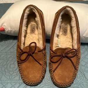 Ugg woman’s slippers size 9